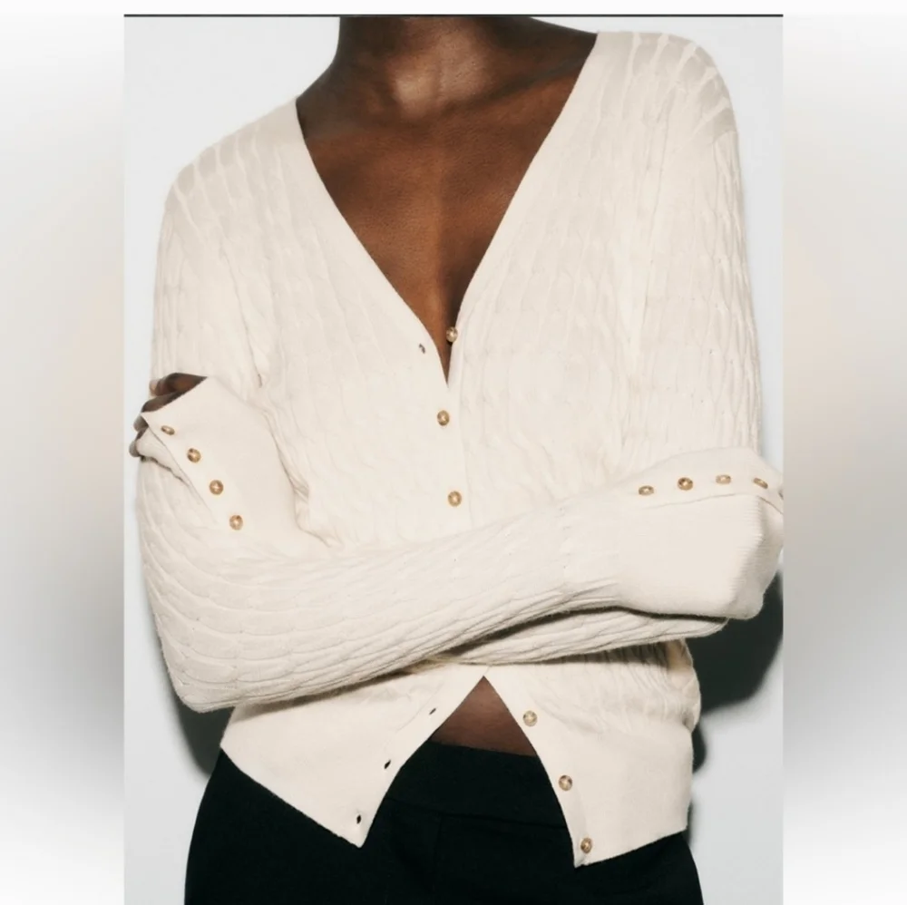BNWT! Zara cable knit cardigan - Picture 4 of 4